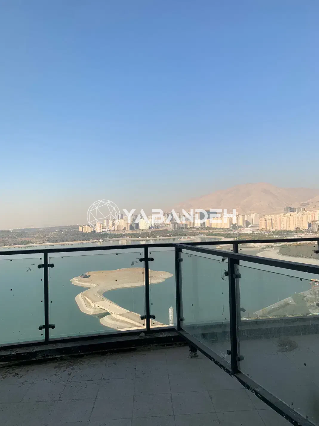 خرید و فروش در برج لکسون