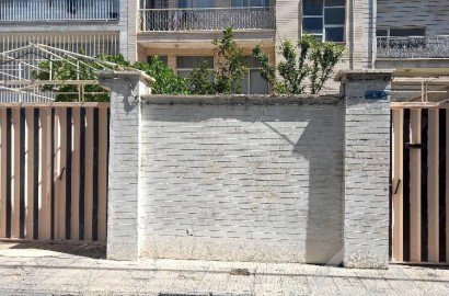 فروش کلنگی 208 متری قابل سکونت