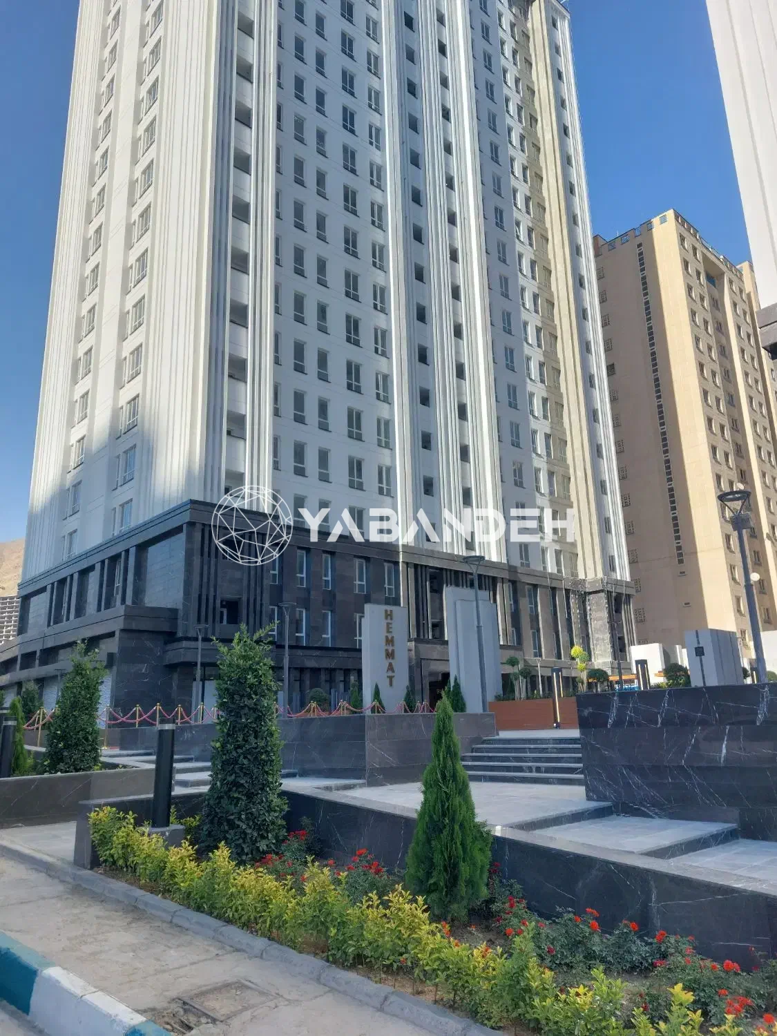 خرید و فروش در برج های همت یاس